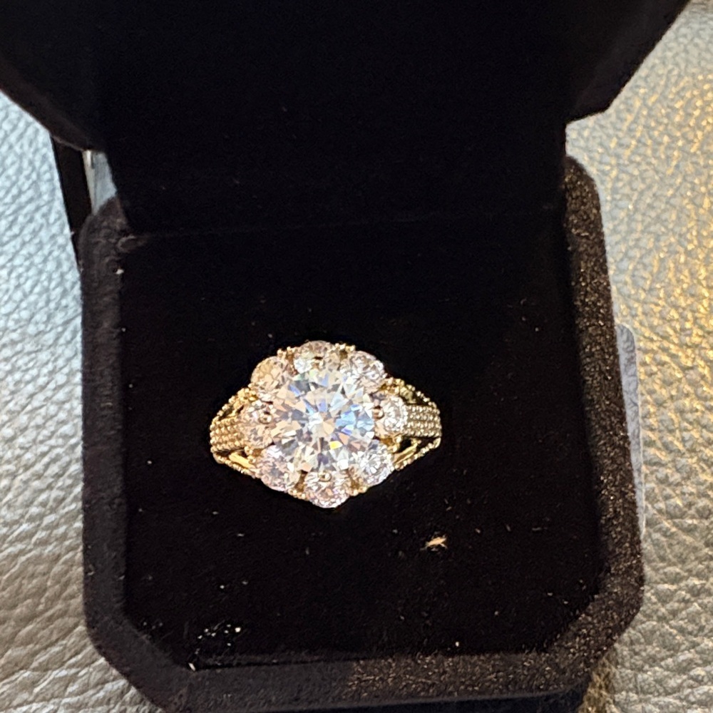 14kt Plated Gold 2 Ct Simulated Diamonds Luxury Ring - Picture 2 of 9